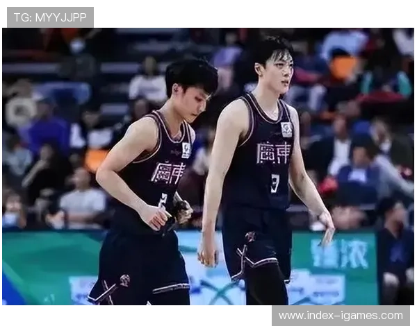 北京残阵半场领先浙江，防守大战比分胶着